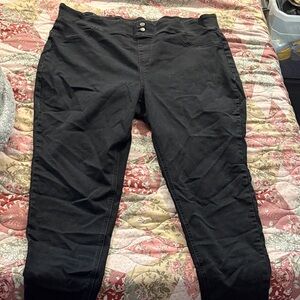 Terra & Sky Women's Black Jeggings w/ stretch waistband. (New without tags) 2X